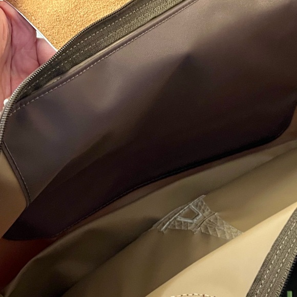 longchamp eiffel tower embroidered large tote in khaki color brand new - Picture 7 of 8